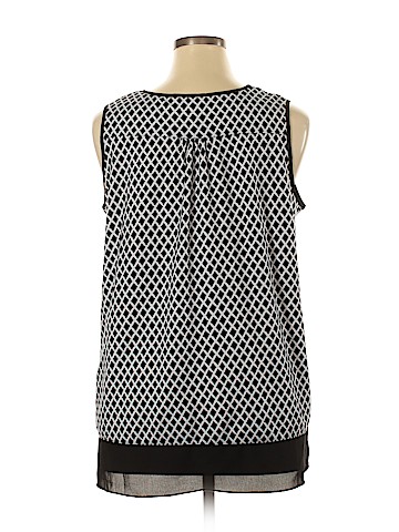 Liz Lange Sleeveless Top (view 2)