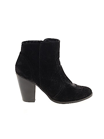 Breckelle's Ankle Boots (view 1)