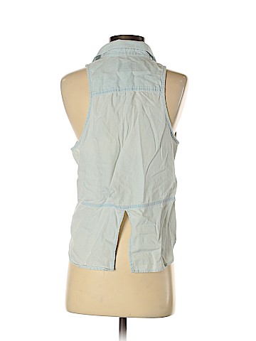 American Eagle Outfitters Sleeveless Button-Down Shirt (view 2)