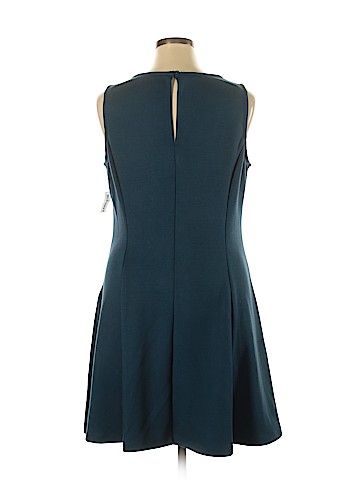 Old Navy Casual Dress (view 2)