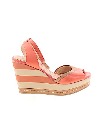 Malu Wedges (view 1)