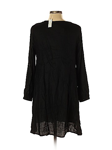 Old Navy Casual Dress (view 2)