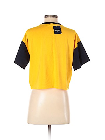 Forever 21 Short Sleeve T-Shirt (view 2)