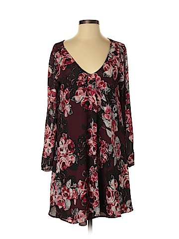 cupcakes and cashmere Casual Dress (view 1)