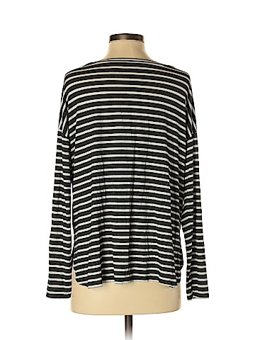 American Eagle Outfitters Long Sleeve T-Shirt (view 2)