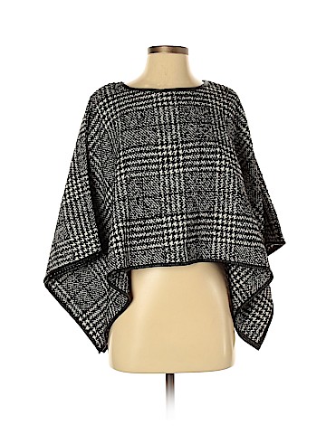 Romeo & Juliet Couture 3/4 Sleeve Blouse (view 1)