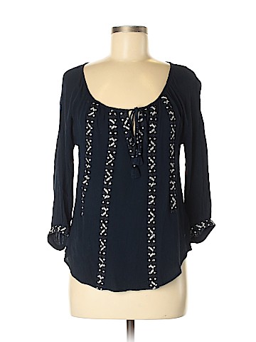 American Eagle Outfitters 3/4 Sleeve Top (view 1)