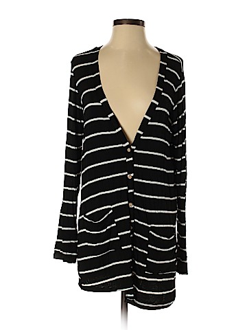 Agnes & Dora Cardigan (view 1)