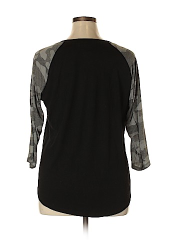 Torrid 3/4 Sleeve T-Shirt (view 2)