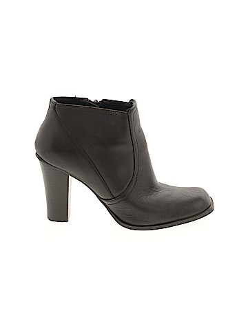 Kenneth Cole REACTION Ankle Boots (view 1)