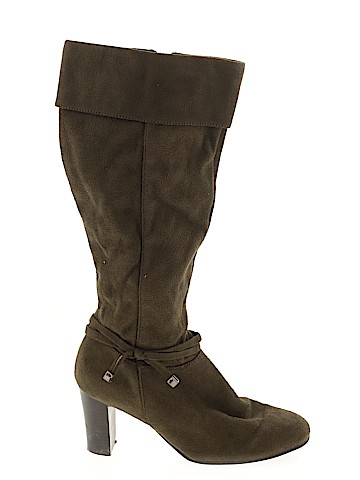 Predictions Boots (view 1)