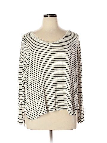 American Eagle Outfitters Long Sleeve Top (view 1)