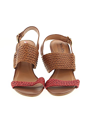 Coach and Four Heels (view 2)