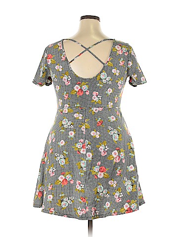 Forever 21 Plus Casual Dress (view 2)