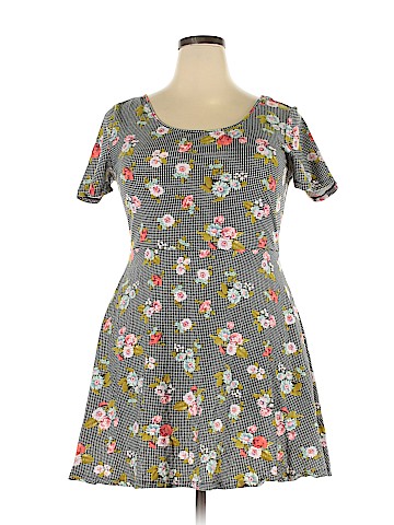 Forever 21 Plus Casual Dress (view 1)