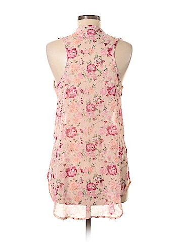 No Boundaries Sleeveless Blouse (view 2)