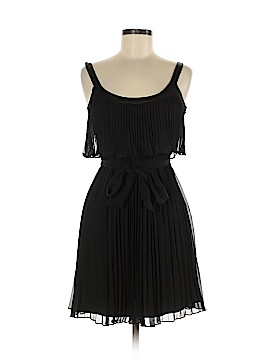White House Black Market Size 00