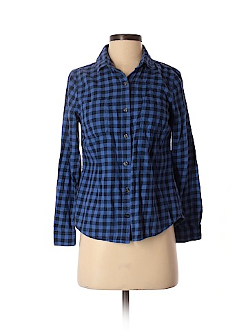 Old Navy Long Sleeve Button-Down Shirt (view 1)