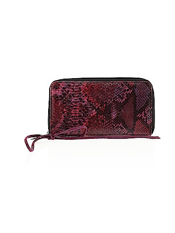 BCBGMAXAZRIA Wallet (view 1)