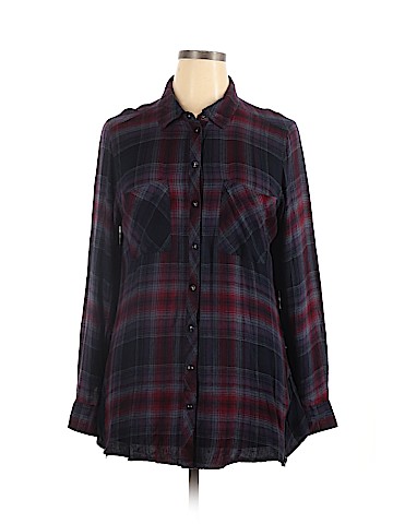 Maurices Long Sleeve Button-Down Shirt (view 1)