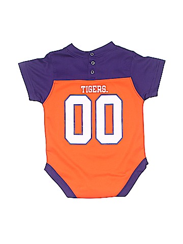 Threads Short Sleeve Onesie (view 2)