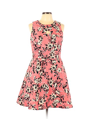 Danny & Nicole Casual Dress (view 1)