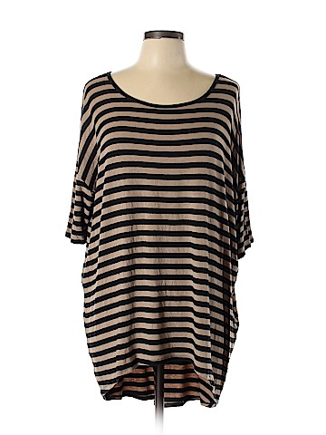 Lularoe 3/4 Sleeve Top (view 1)