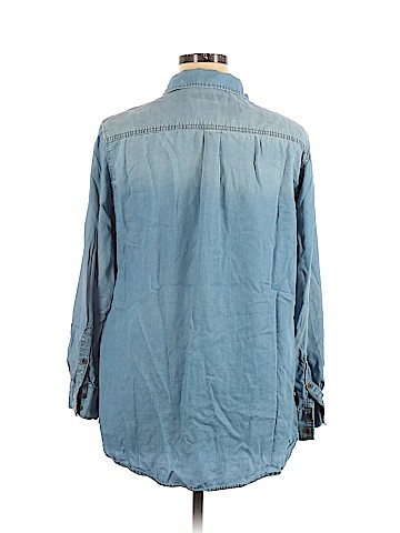 Ava & Viv Long Sleeve Button-Down Shirt (view 2)