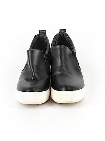 Wanted Sneakers (view 2)