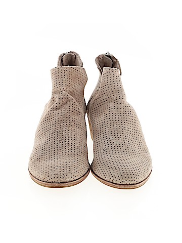 Dolce Vita Ankle Boots (view 2)