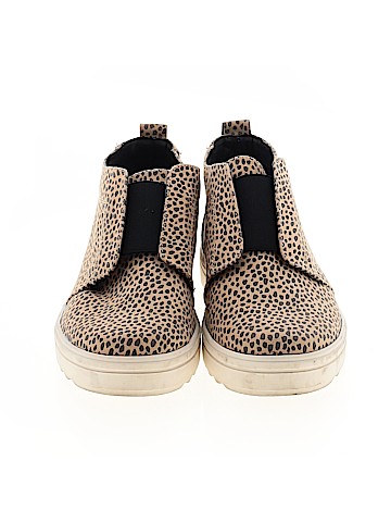 Universal Thread Sneakers (view 2)