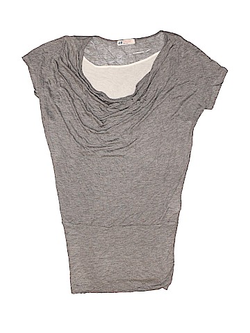 H&M Short Sleeve T-Shirt (view 1)