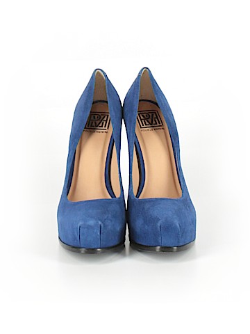 Pour La Victoire Heels (view 2)