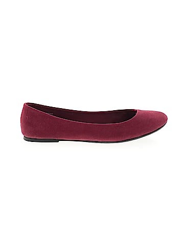 Unbranded Flats (view 1)