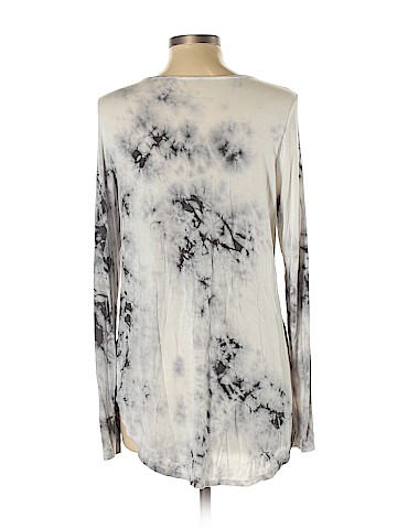 American Eagle Outfitters Long Sleeve Top (view 2)