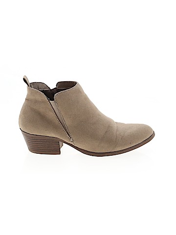 American Eagle Outfitters Ankle Boots (view 1)