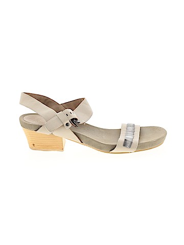 otBt Sandals (view 1)
