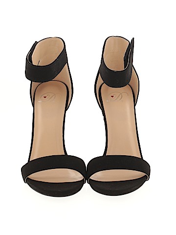 Delicious Heels (view 2)