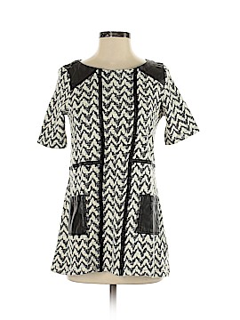 Urban Outfitters Size Med
