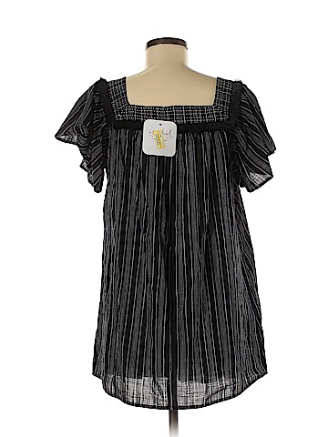 Isabel Maternity Short Sleeve Blouse (view 2)