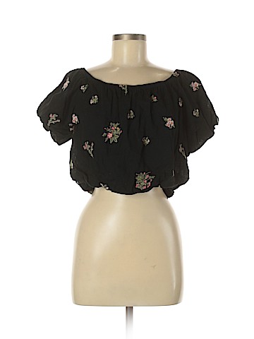 American Eagle Outfitters Short Sleeve Top (view 1)