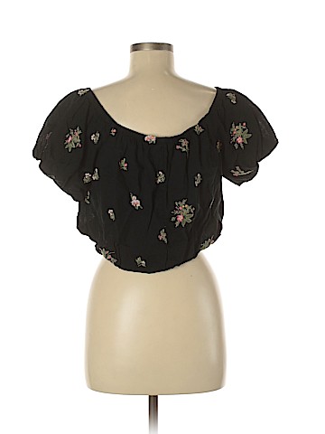 American Eagle Outfitters Short Sleeve Top (view 2)