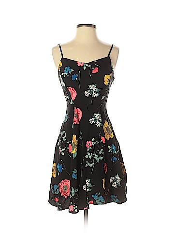 Old Navy Casual Dress (view 1)