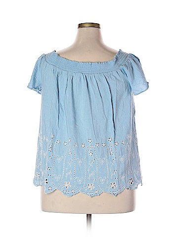 Old Navy Short Sleeve Blouse (view 2)