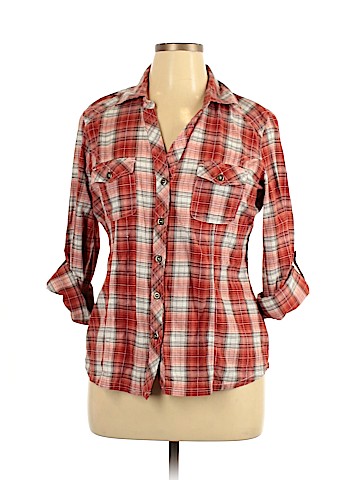 Maurices Long Sleeve Button-Down Shirt (view 1)