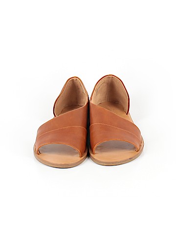 Universal Thread Sandals (view 2)