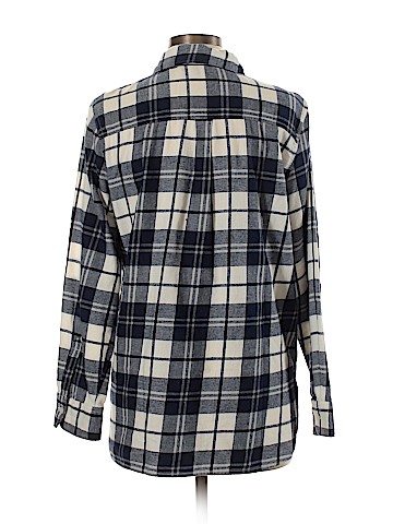 Old Navy Long Sleeve Button-Down Shirt (view 2)