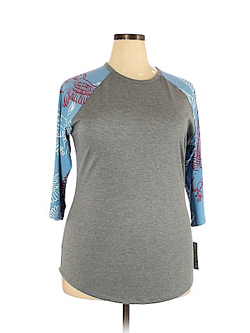 Lularoe 3/4 Sleeve T-Shirt (view 1)