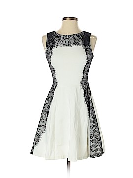 Red Saks Fifth Avenue Size Sm