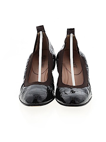 Anyi Lu Heels (view 2)